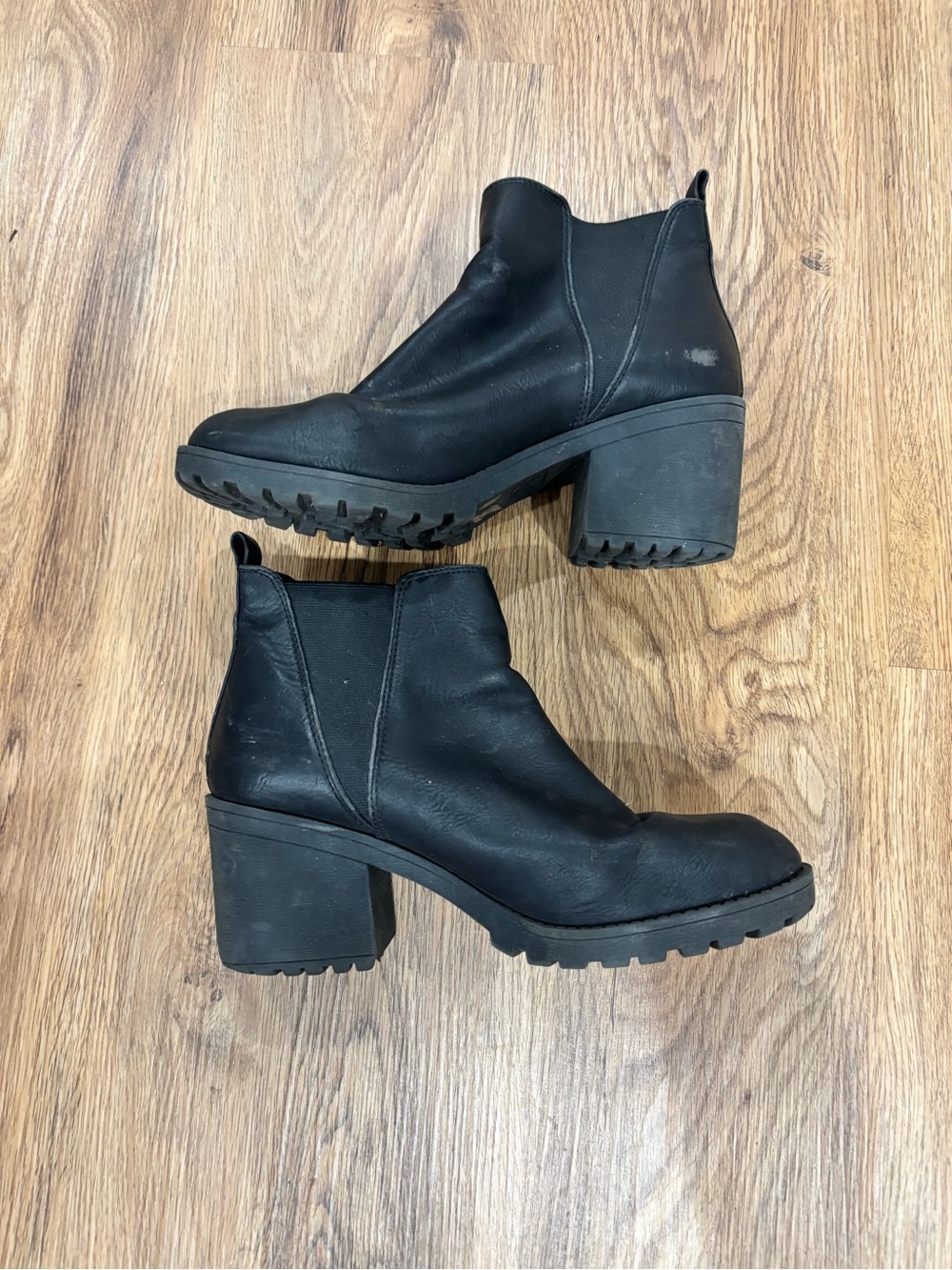 Dirty Laundry Women's Black Chunky Heel Chelsea Boots